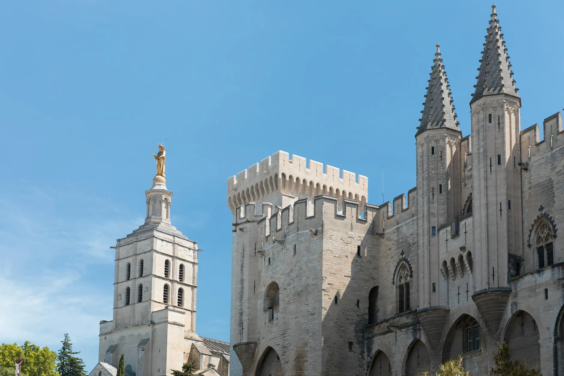 Vue sur les toits d'Avignon